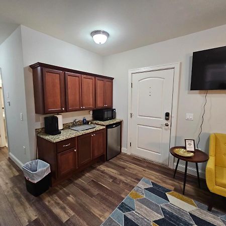 Cozy Studio At The Historic Inman Champaign Exterior foto