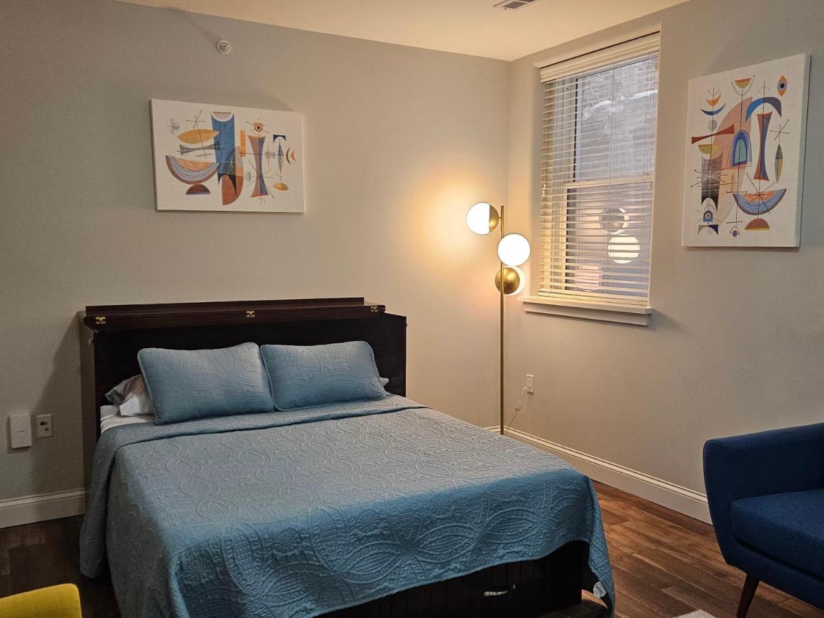 Cozy Studio At The Historic Inman Champaign Exterior foto